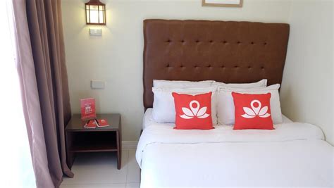 ZEN Rooms Malate Robinsons, Manila .
